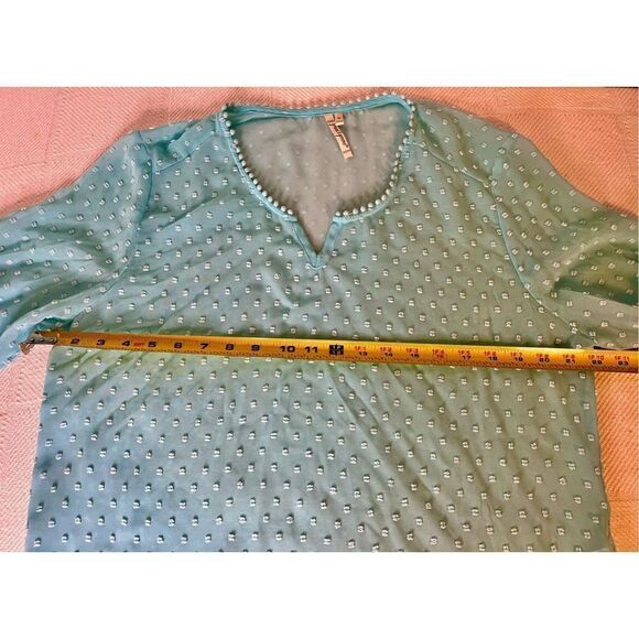 Grand & Greene Top Blue Green Textured Sheer Tunic Blouse Sz Medium - Picture 6 of 11